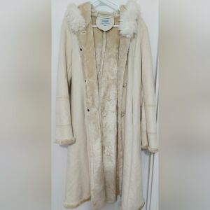 Novelti Cream Faux Sherling Fur Coat With Hoodie